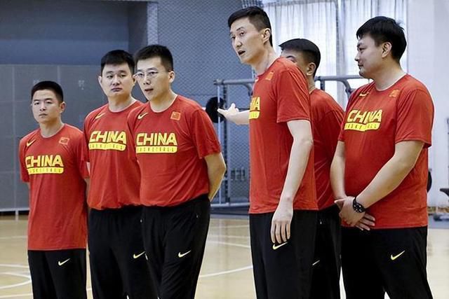 ESPN：尤文正在与曼城谈菲利普斯 曼城更希望永久转会而非租借“ESPN”消息，尤文图斯正在与曼城就菲利普斯的转会交易进行谈判，但目前双方仍有分歧。
